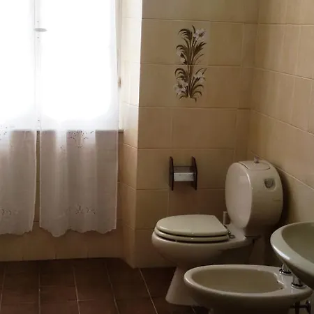 דירה Country House בוורינו